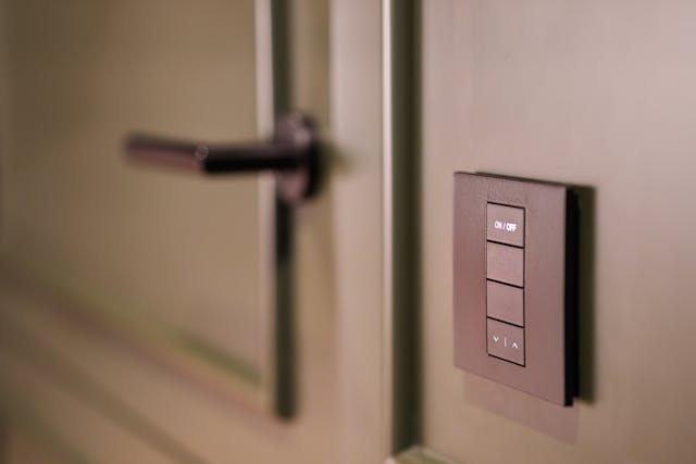 an electric keypad for a door lock